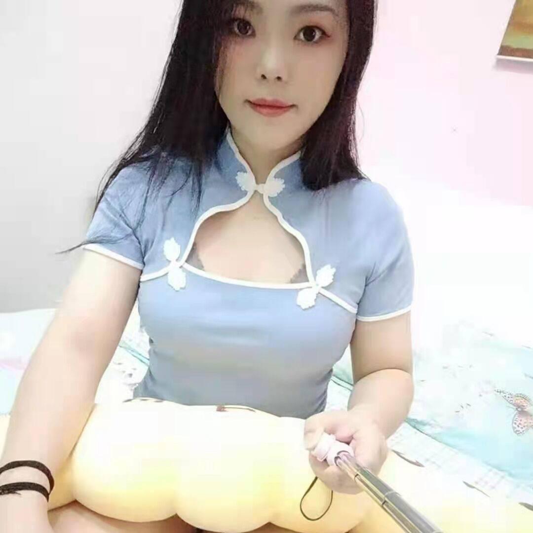 市中心可爱的萌萌